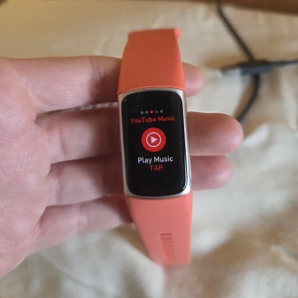 Fitbit Charge 6 – Gold Face with Orange Band + Extra Band – Excellent Condition - Picture 2 of 3